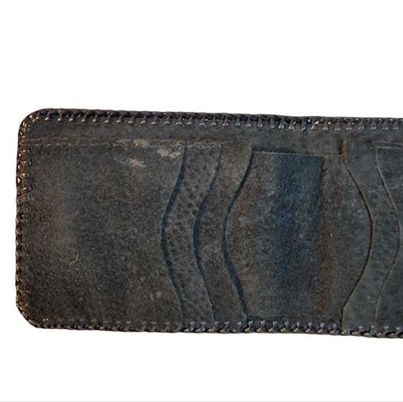 Hand Tooled Vintage Floral Large Mouth Bass Nature Scene Leather Bi-Fold Wallet - Picture 6 of 7